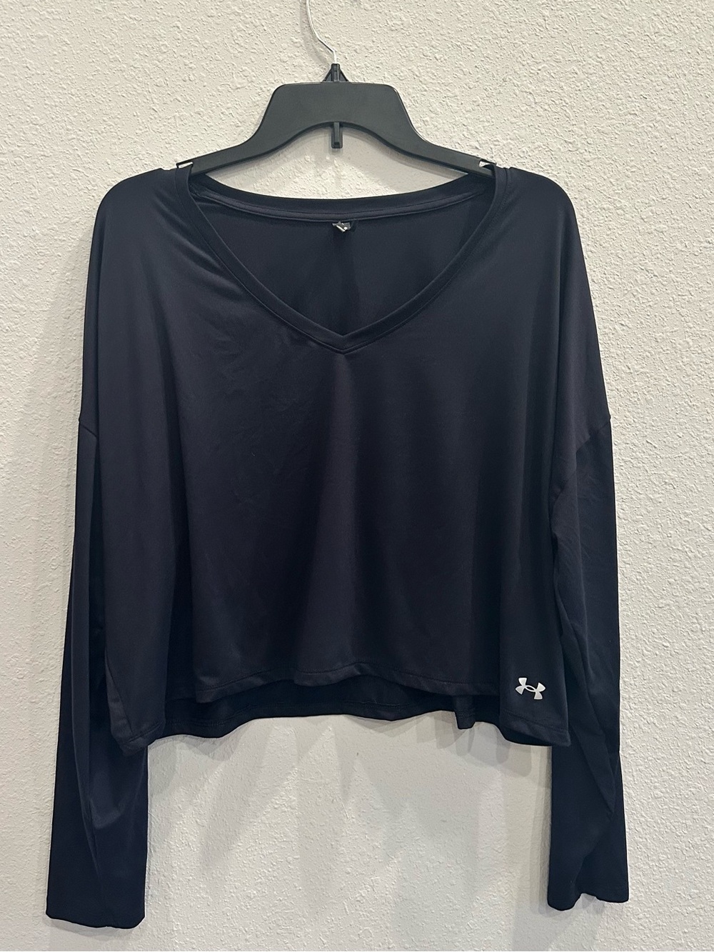 Under Armour Black V Neck Athletic Long Sleeve Top Large